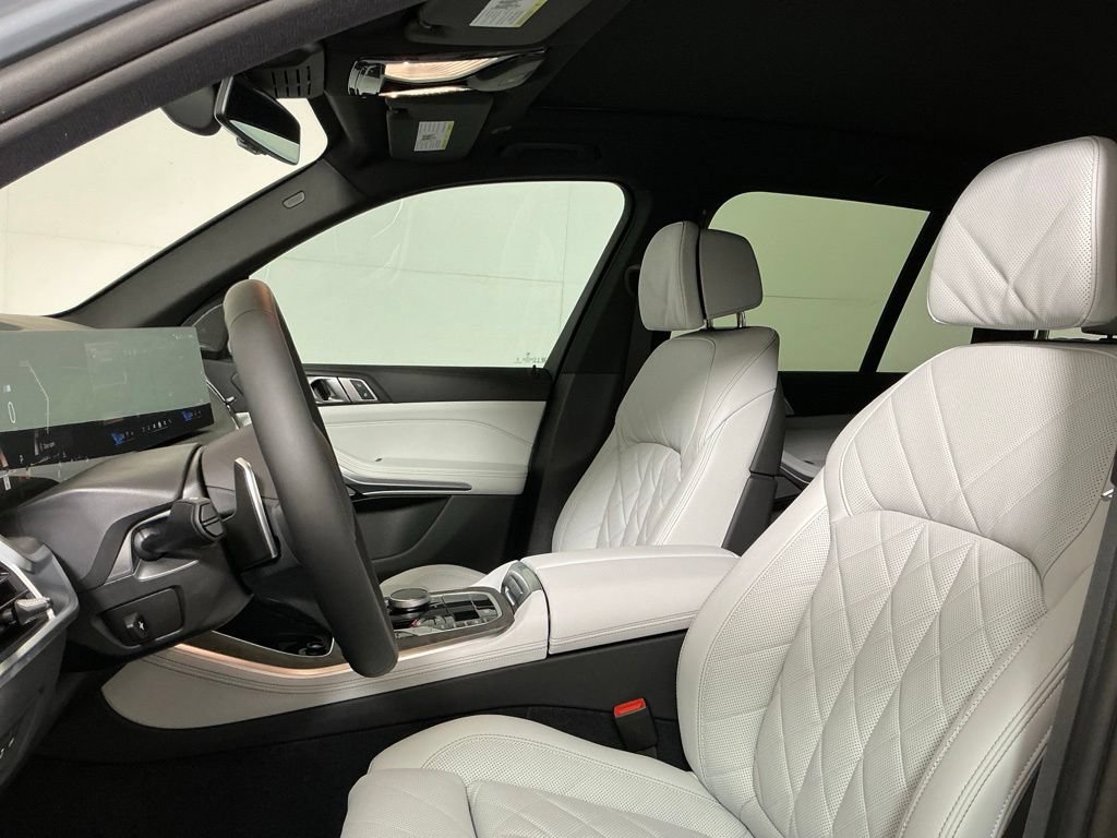 New 2026 BMW X5 xDrive40i w/ M Sport Package AWD/4WD image 22