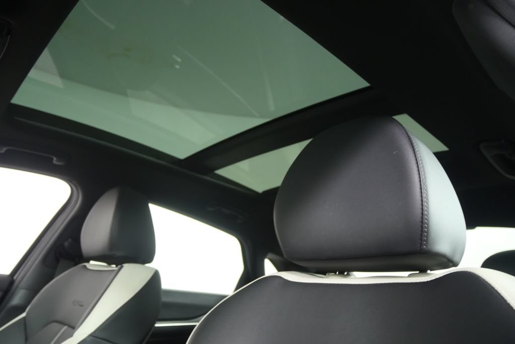 Used 2025 Kia K5 GT-Line w/ GT-Line Premium Package FWD image 10