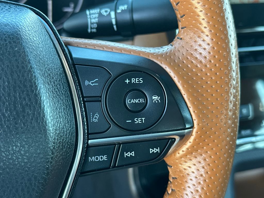 Used 2020 Toyota Avalon Limited w/ Advanced Safety Package image 24