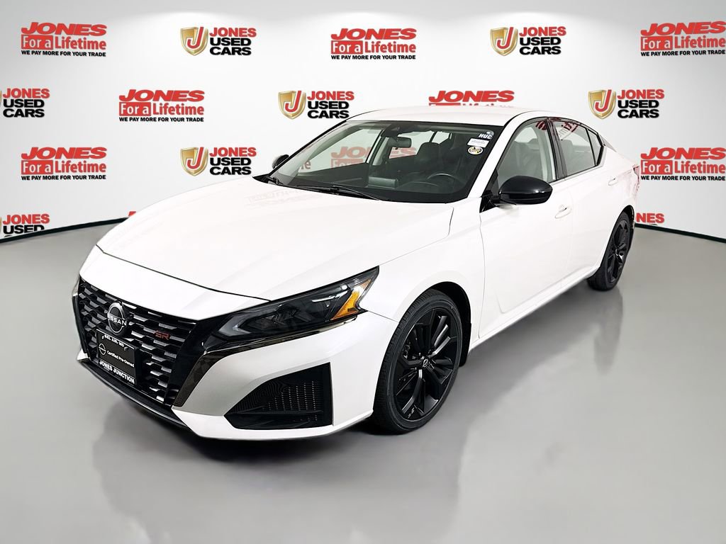 Certified 2023 Nissan Altima 2.5 SR FWD image 12