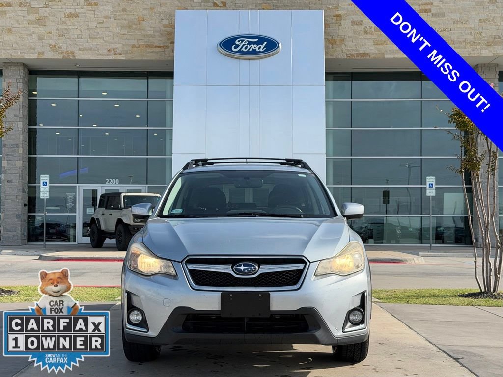 Used 2017 Subaru Crosstrek 2.0i Premium AWD/4WD image 2
