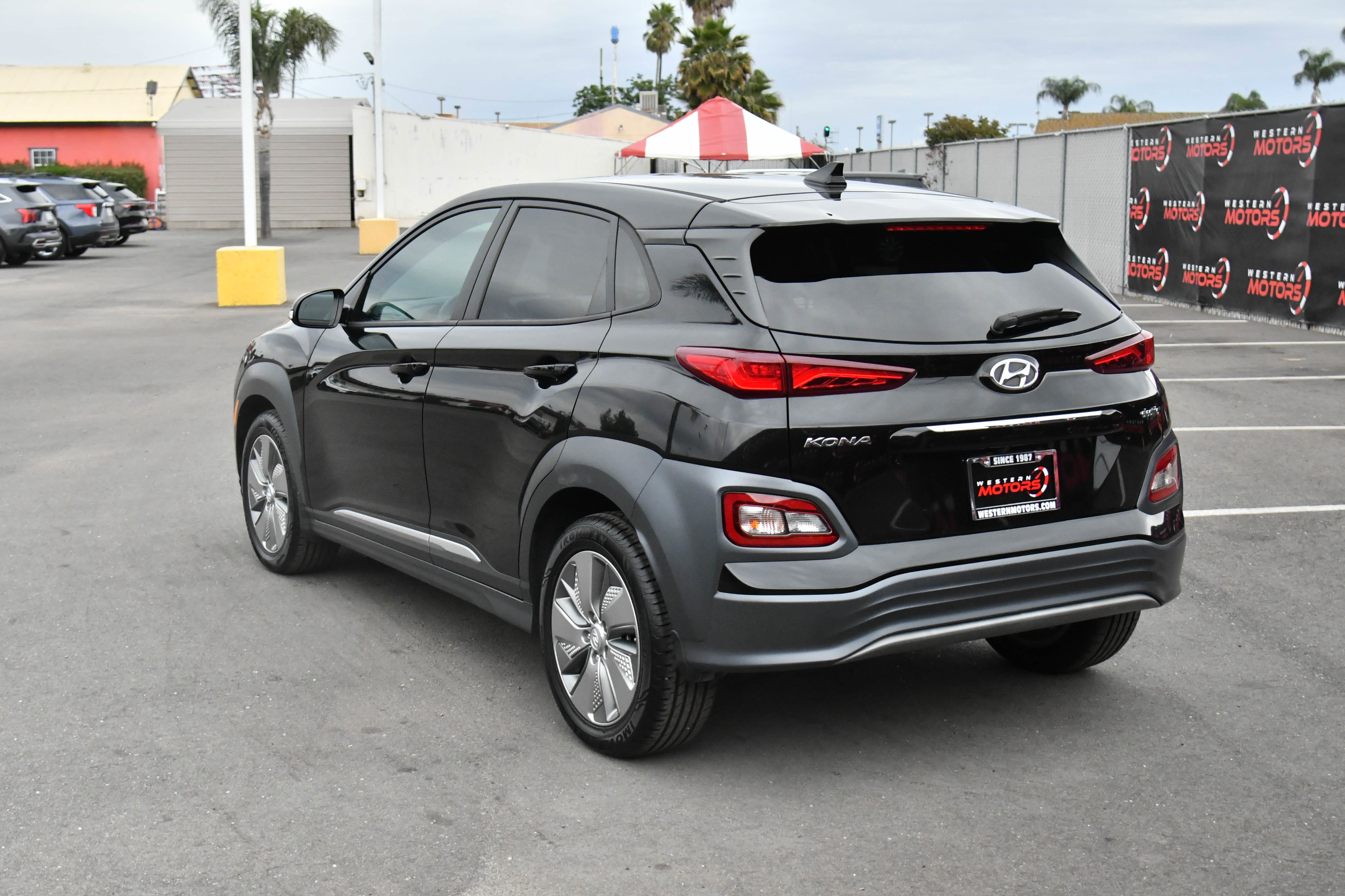 Used 2021 Hyundai Kona Limited FWD image 6