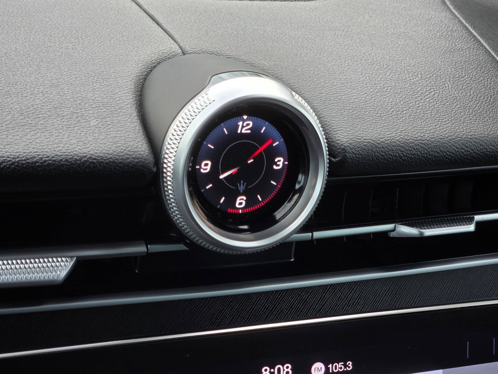 Used 2024 Maserati Grecale GT image 19