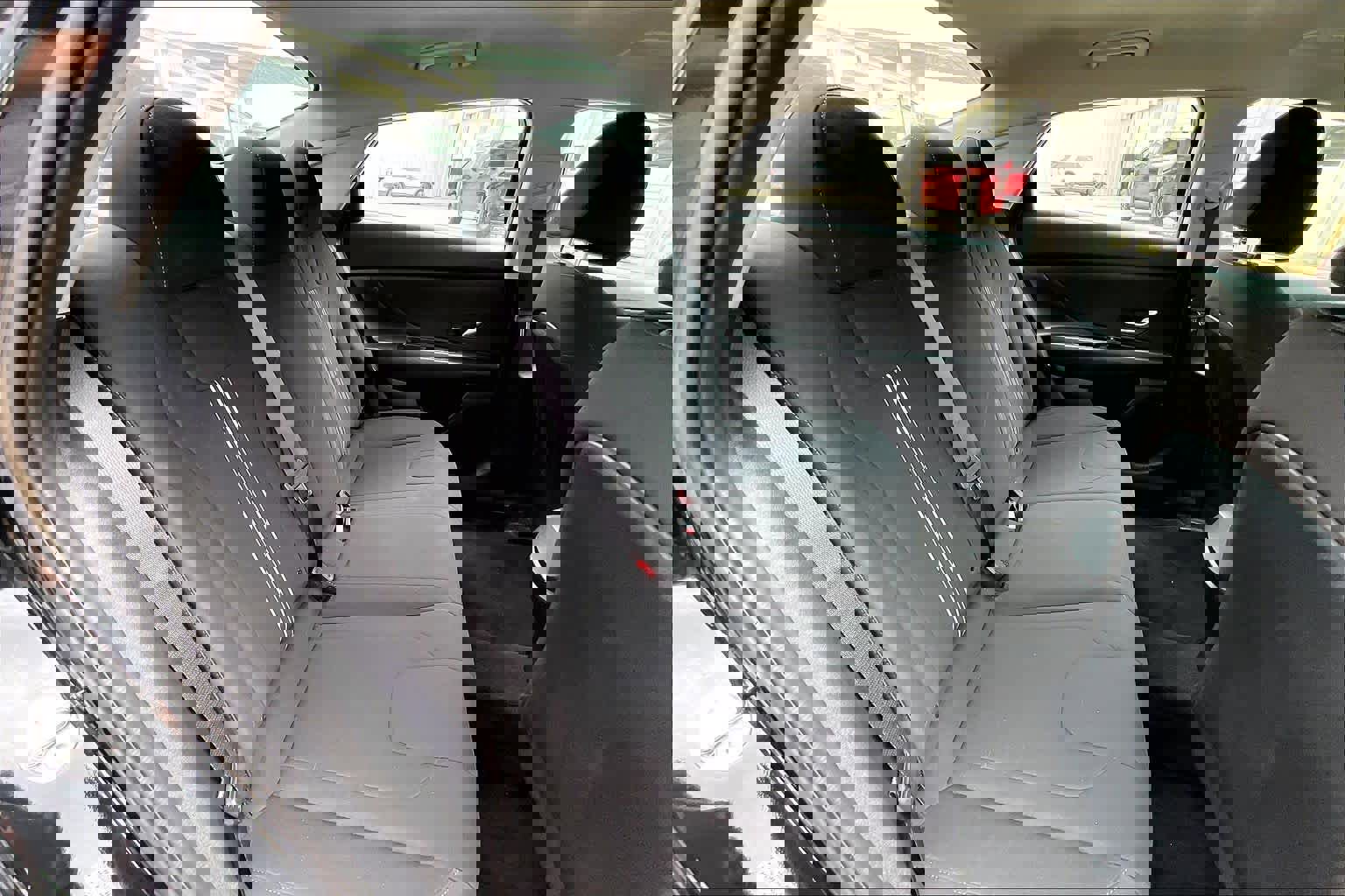 Used 2023 Hyundai Elantra SEL image 19