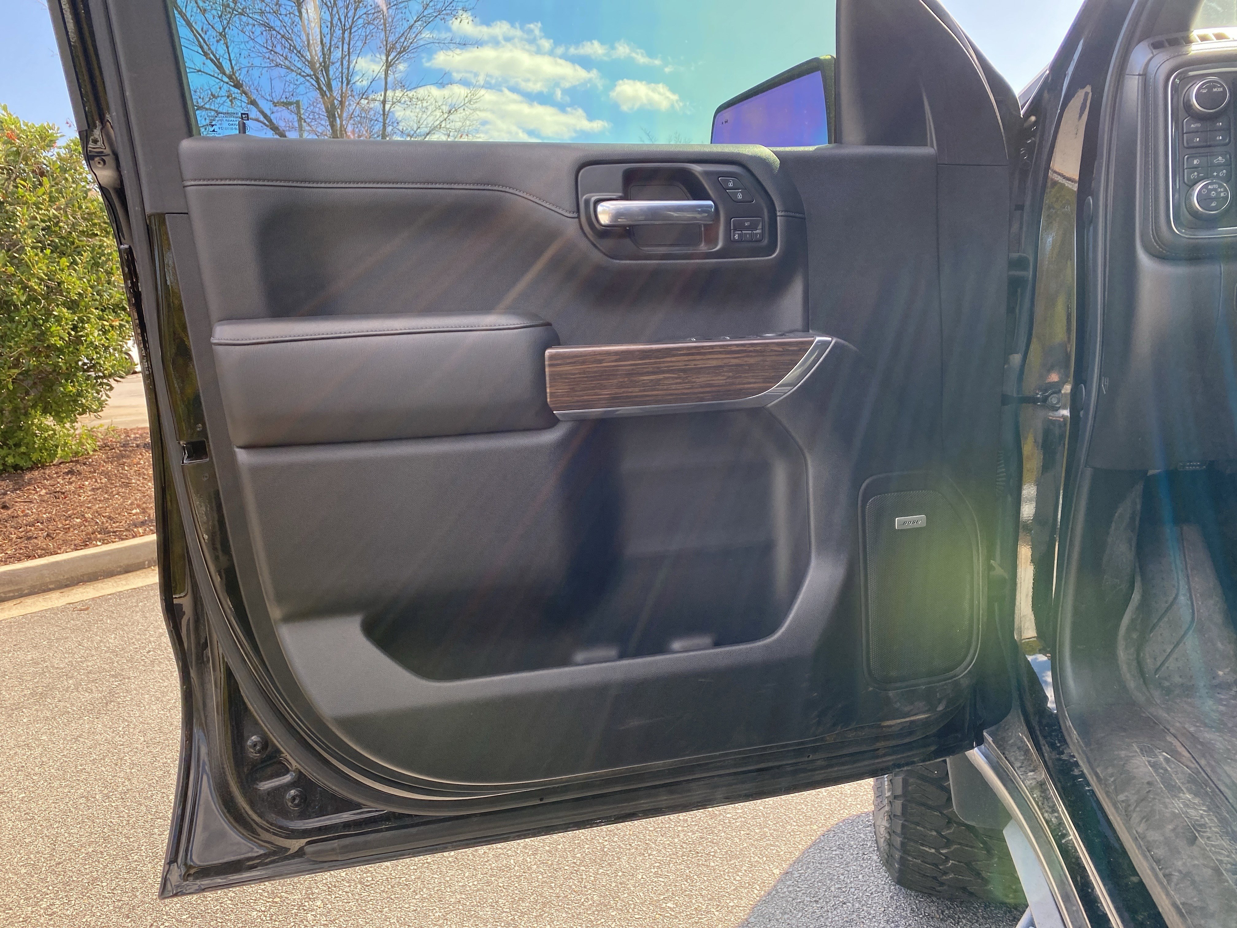 Used 2020 Chevrolet Silverado 1500 High Country w/ Technology Package image 22