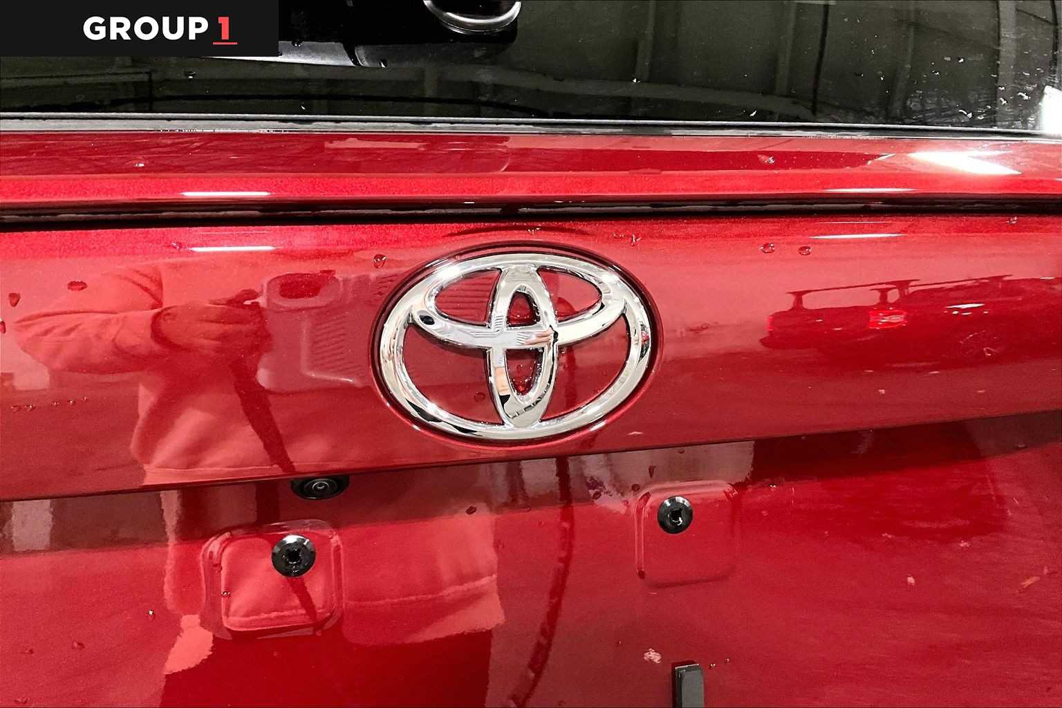 Used 2025 Toyota RAV4 XLE image 30