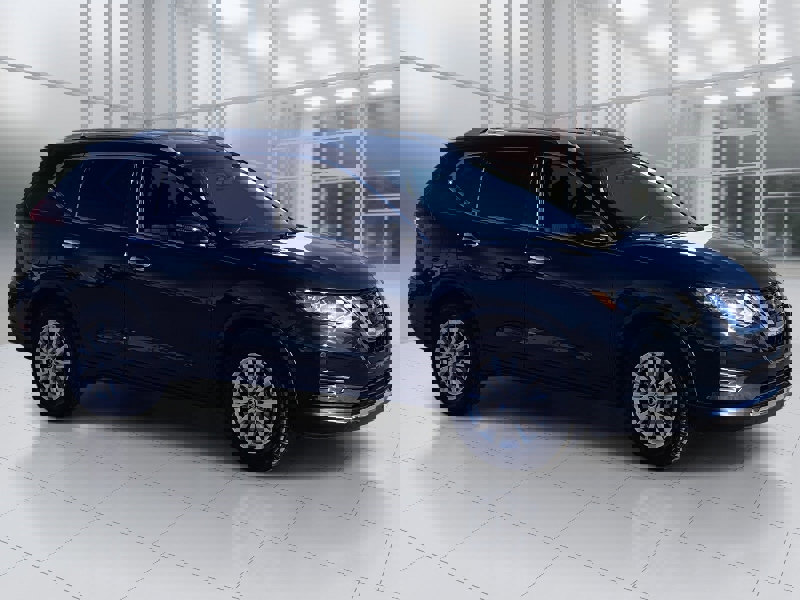 Used 2018 Nissan Rogue SV image 8