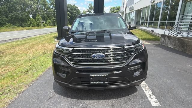 Used 2021 Ford Explorer XLT AWD/4WD image 2