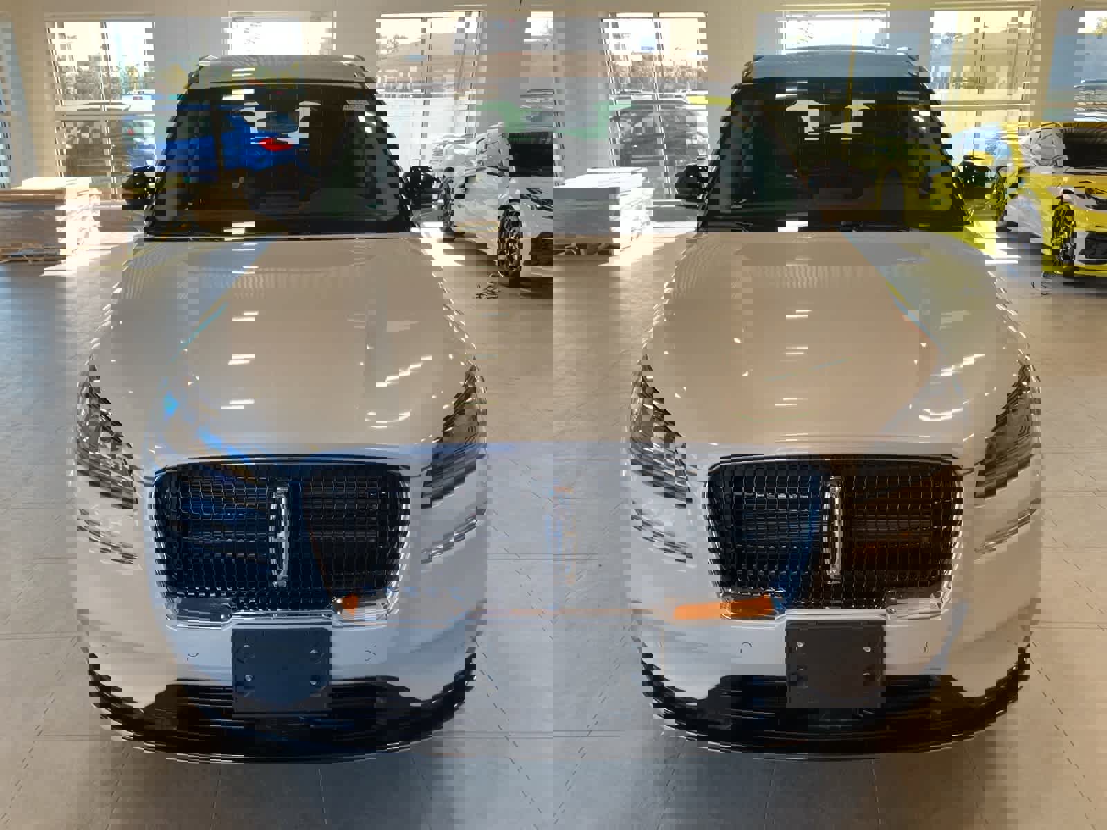 Used 2022 Lincoln Corsair Reserve w/ Equipment Group 201A image 2