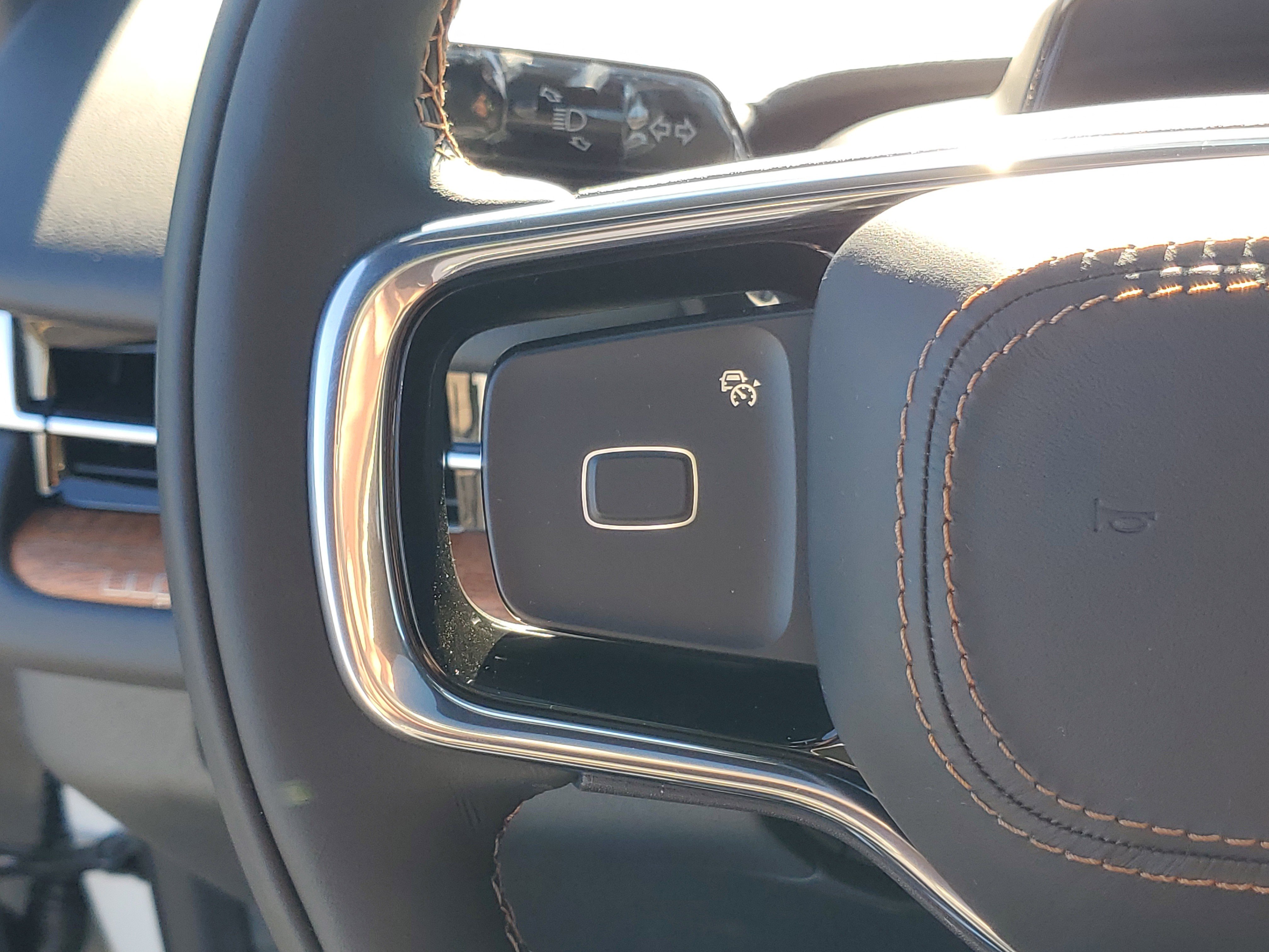 New 2025 Lincoln Navigator L Black Label image 17