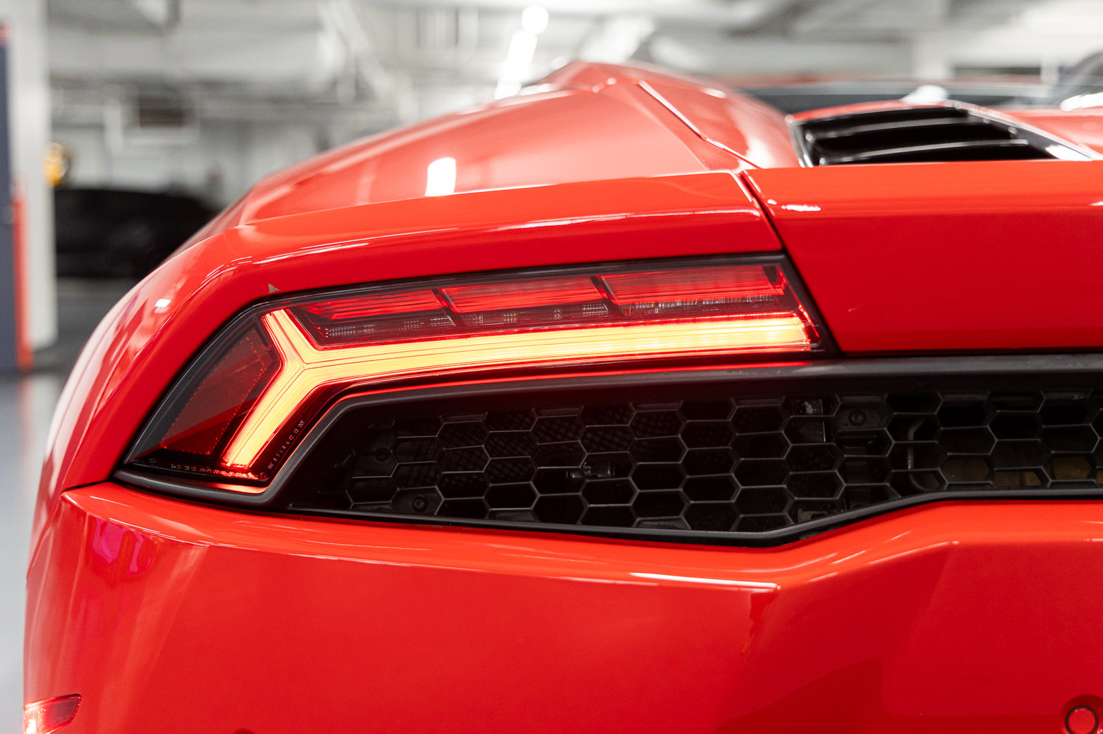 Used 2017 Lamborghini Huracan LP 610-4 AWD/4WD image 10