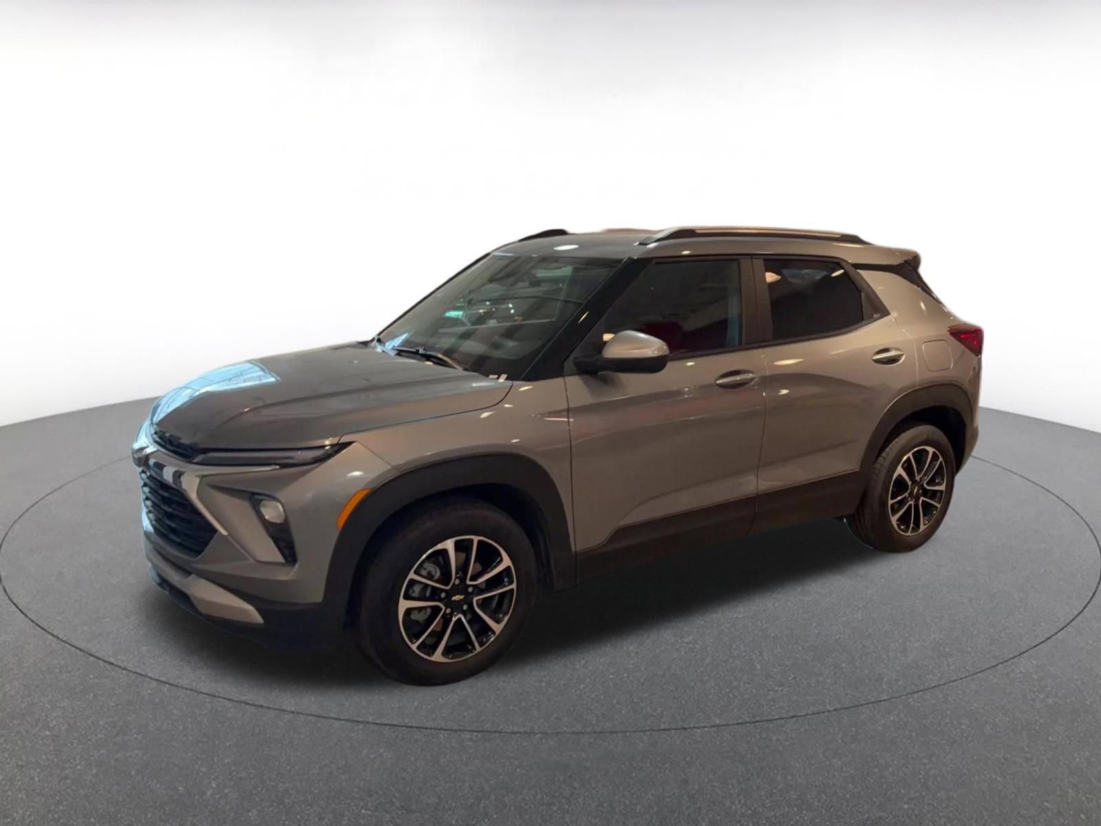 Used 2025 Chevrolet TrailBlazer LT image 8