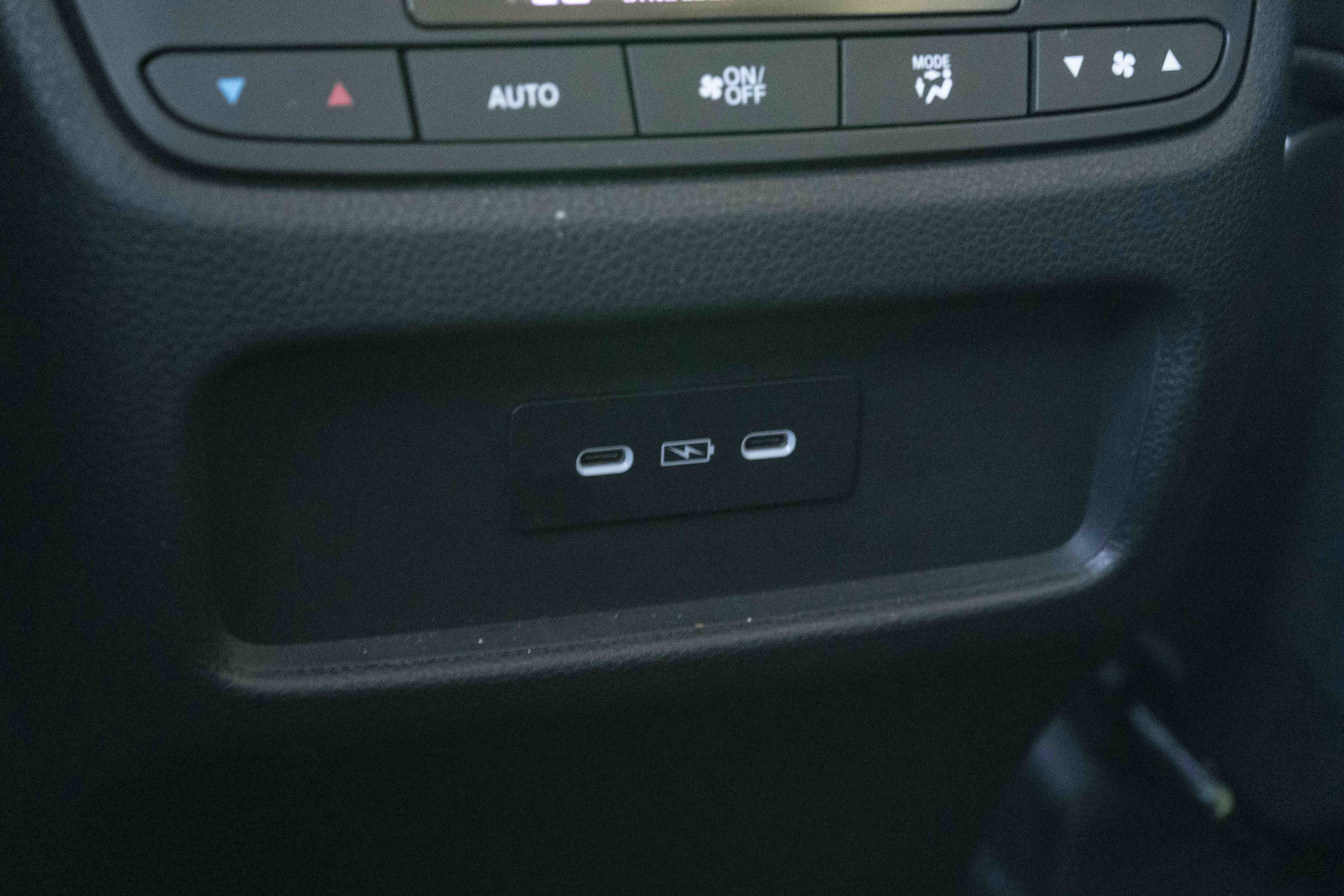 Used 2025 Honda Pilot Touring image 43