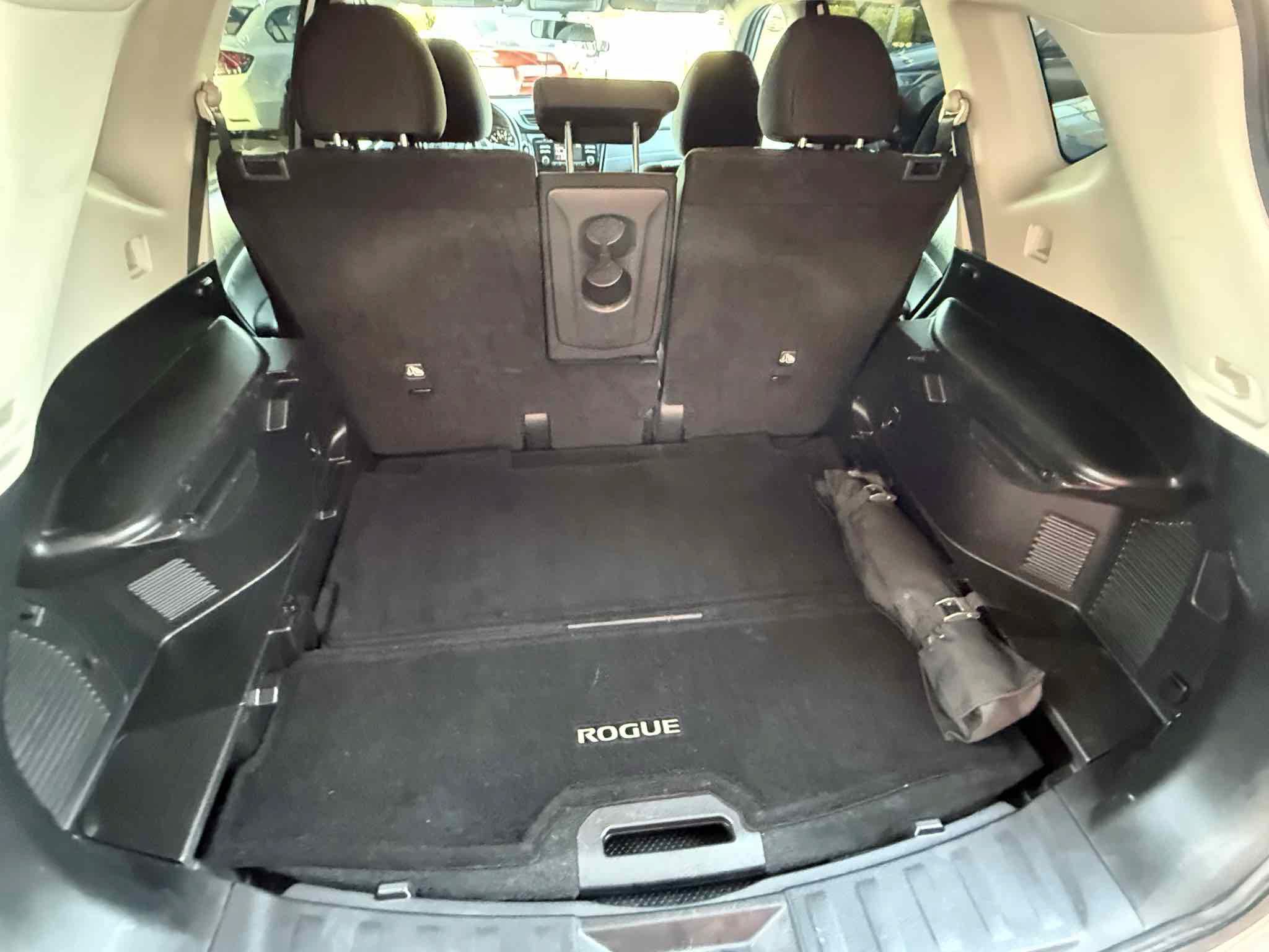 Used 2017 Nissan Rogue SV FWD image 68