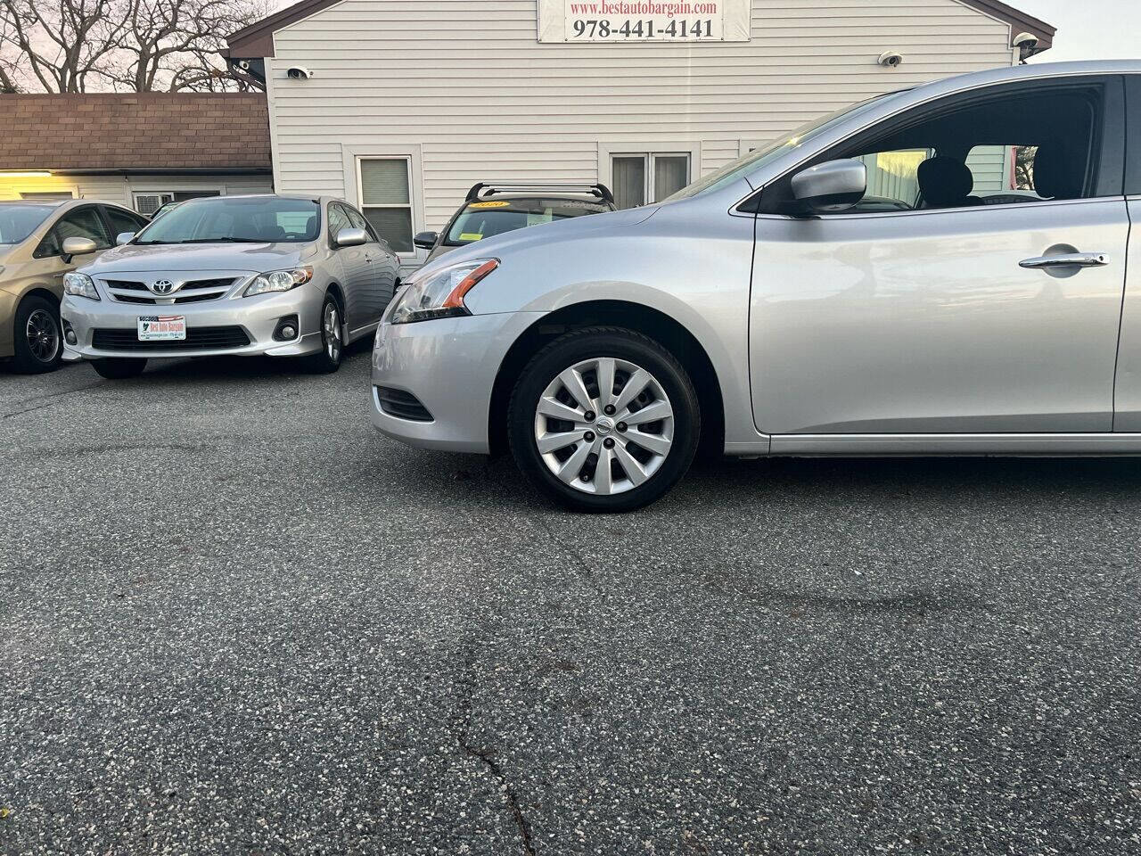 Used 2015 Nissan Sentra SV w/ Navigation Package FWD image 31
