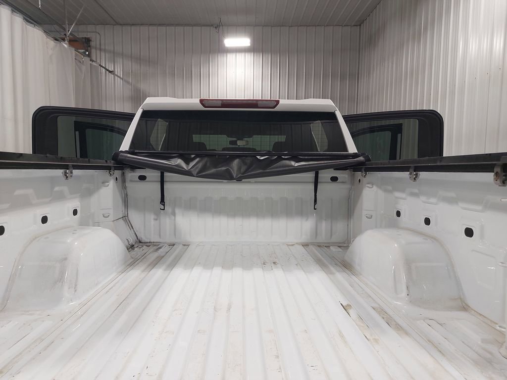 Used 2022 GMC Sierra 1500 SLE image 12