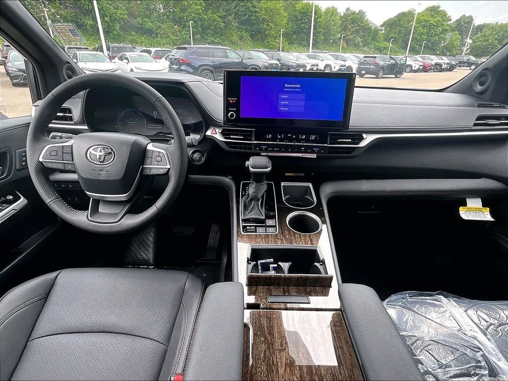 New 2026 Toyota Sienna Limited AWD/4WD image 12