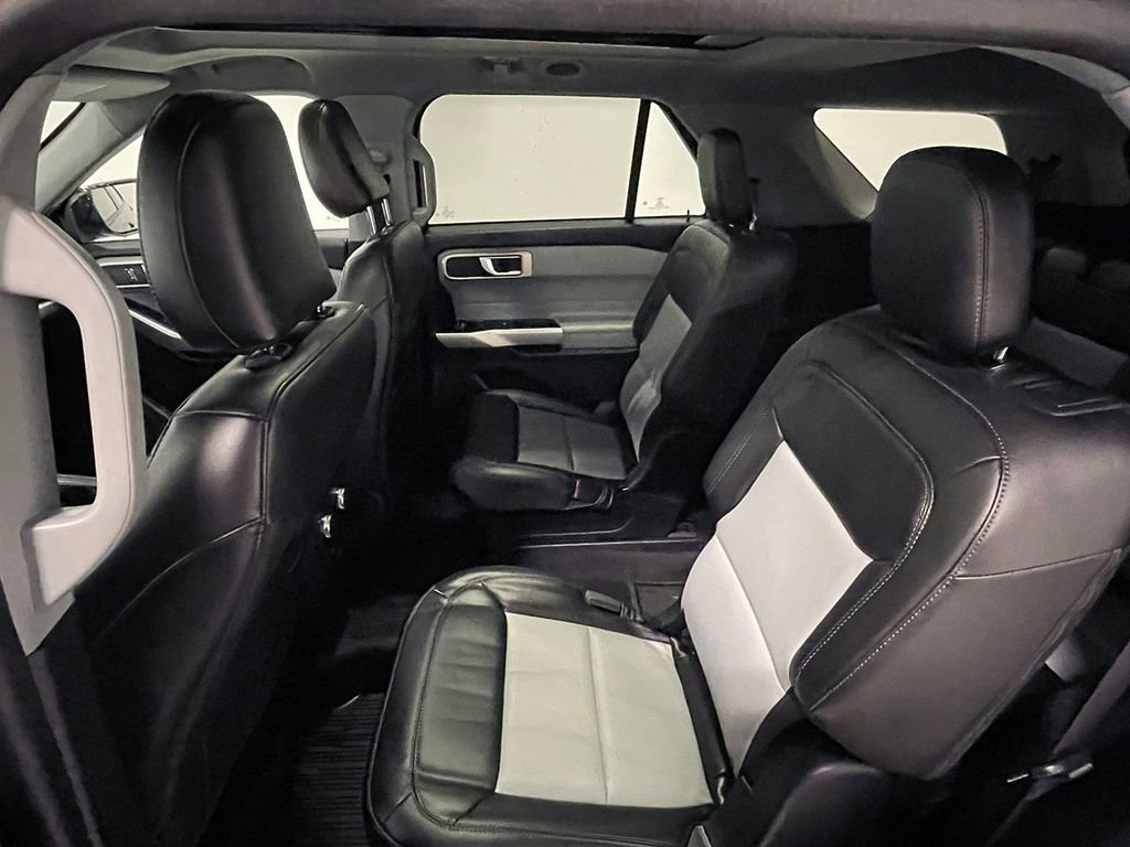 Used 2022 Ford Explorer XLT w/ Equipment Group 202A image 23