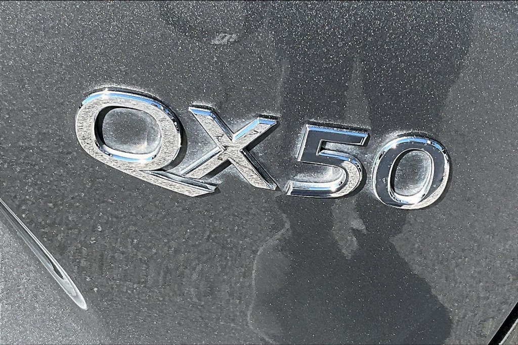 Used 2019 INFINITI QX50 Luxe w/ Navigation Package FWD image 40