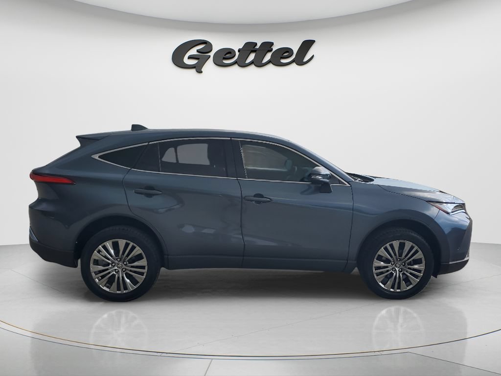 Used 2024 Toyota Venza Limited AWD/4WD image 4