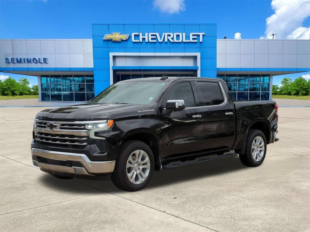 Certified 2024 Chevrolet Silverado 1500 LTZ w/ LTZ Convenience Package II RWD image 2