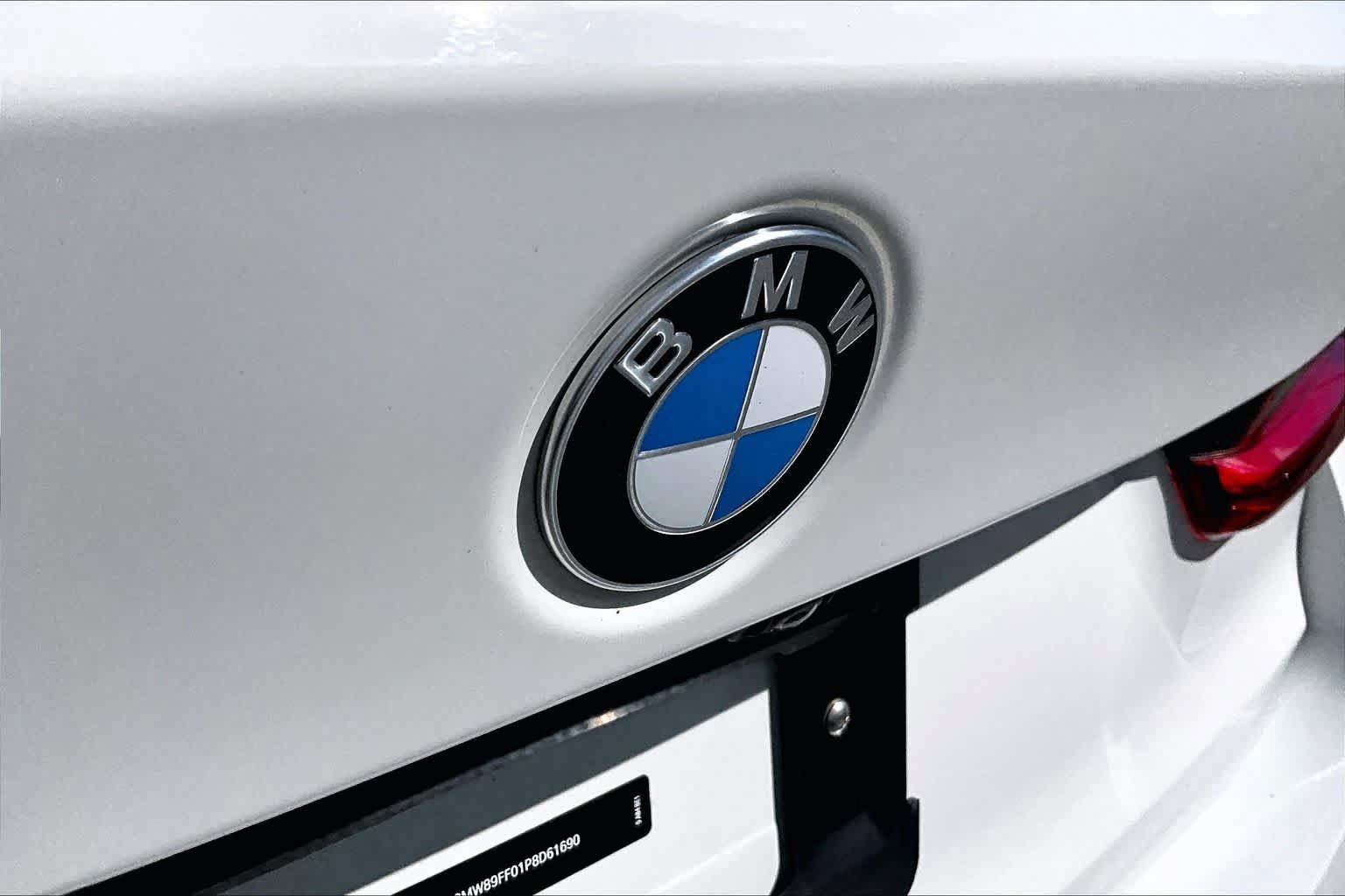 Used 2023 BMW 330i xDrive Sedan w/ Driving Assistance Package AWD/4WD image 29