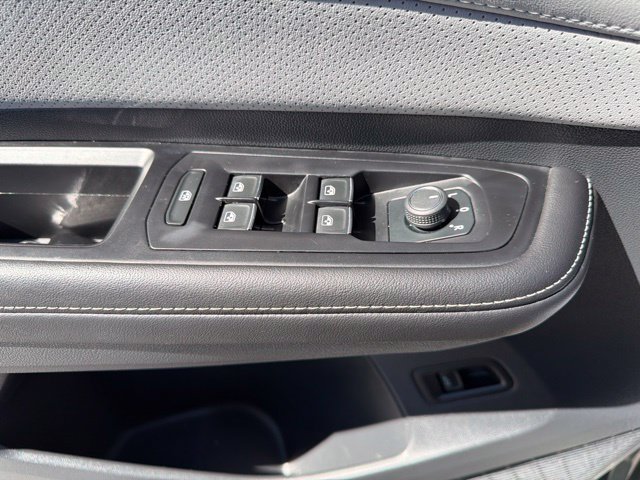 Used 2025 Volkswagen Atlas Cross Sport SEL AWD/4WD image 22