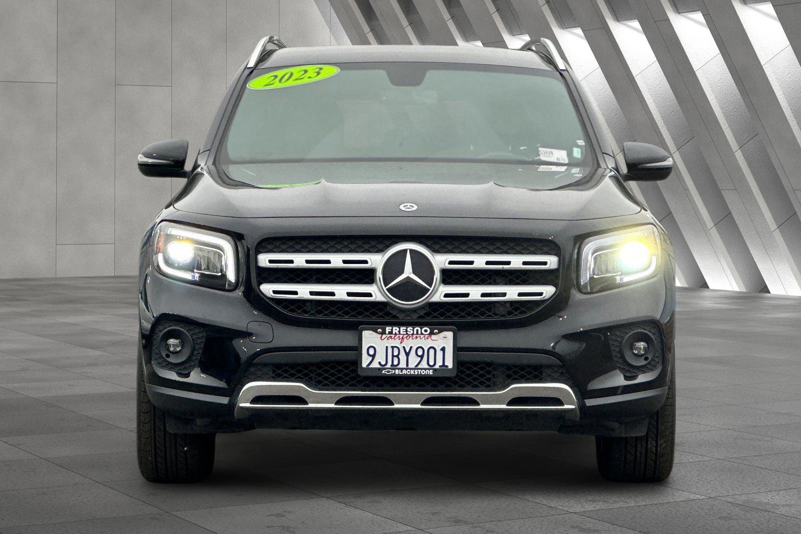 Used 2023 Mercedes-Benz GLB 250 4MATIC image 9