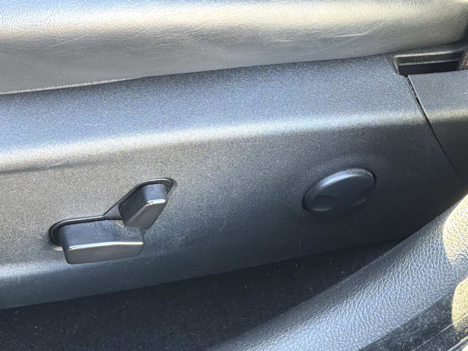 Used 2023 Chrysler 300 S image 20