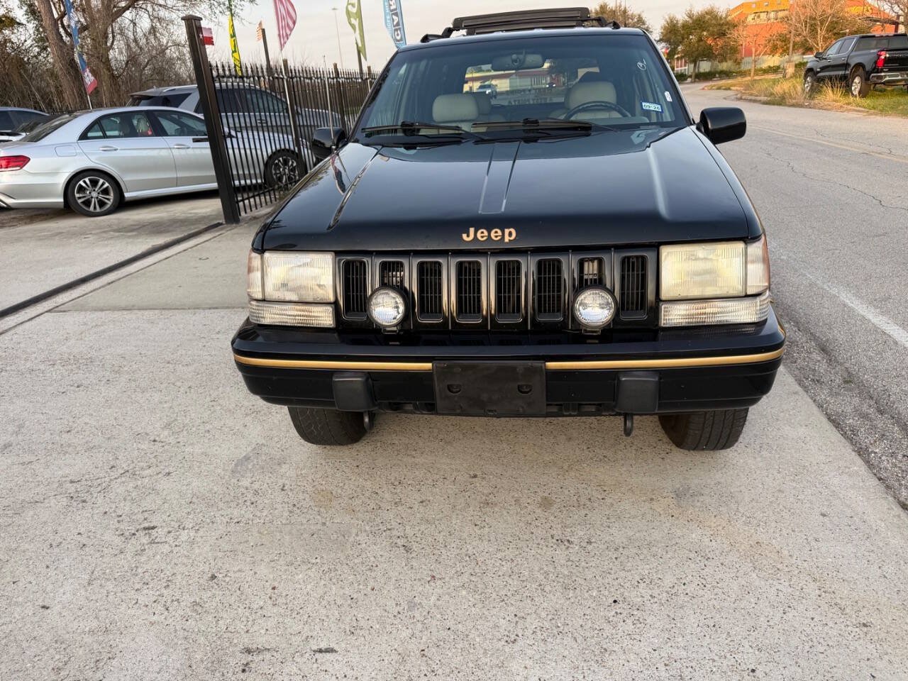 Used 1995 Jeep Grand Cherokee Limited AWD/4WD image 3