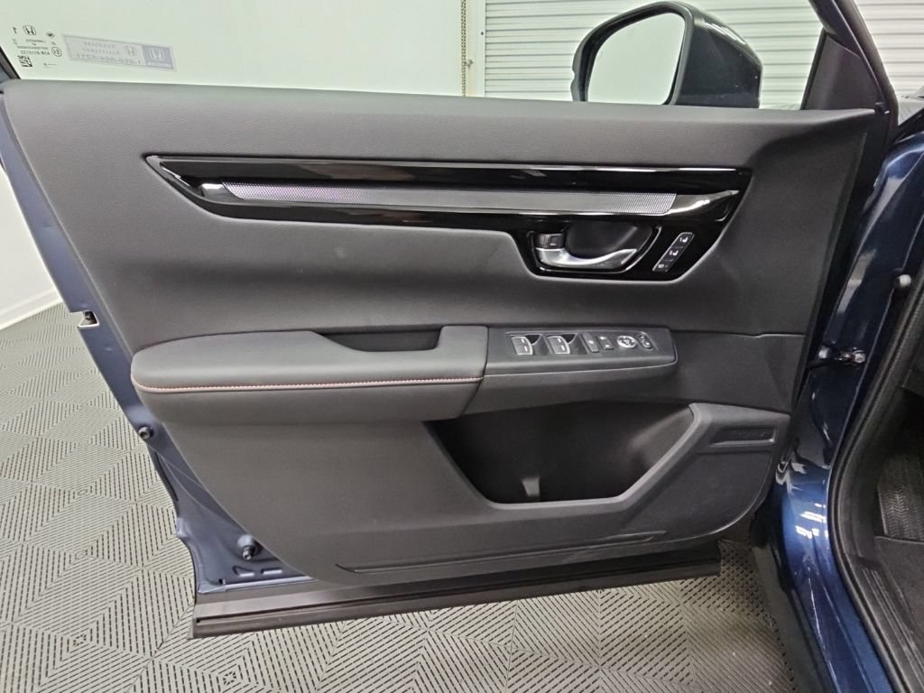 Used 2026 Honda CR-V Sport Touring image 31