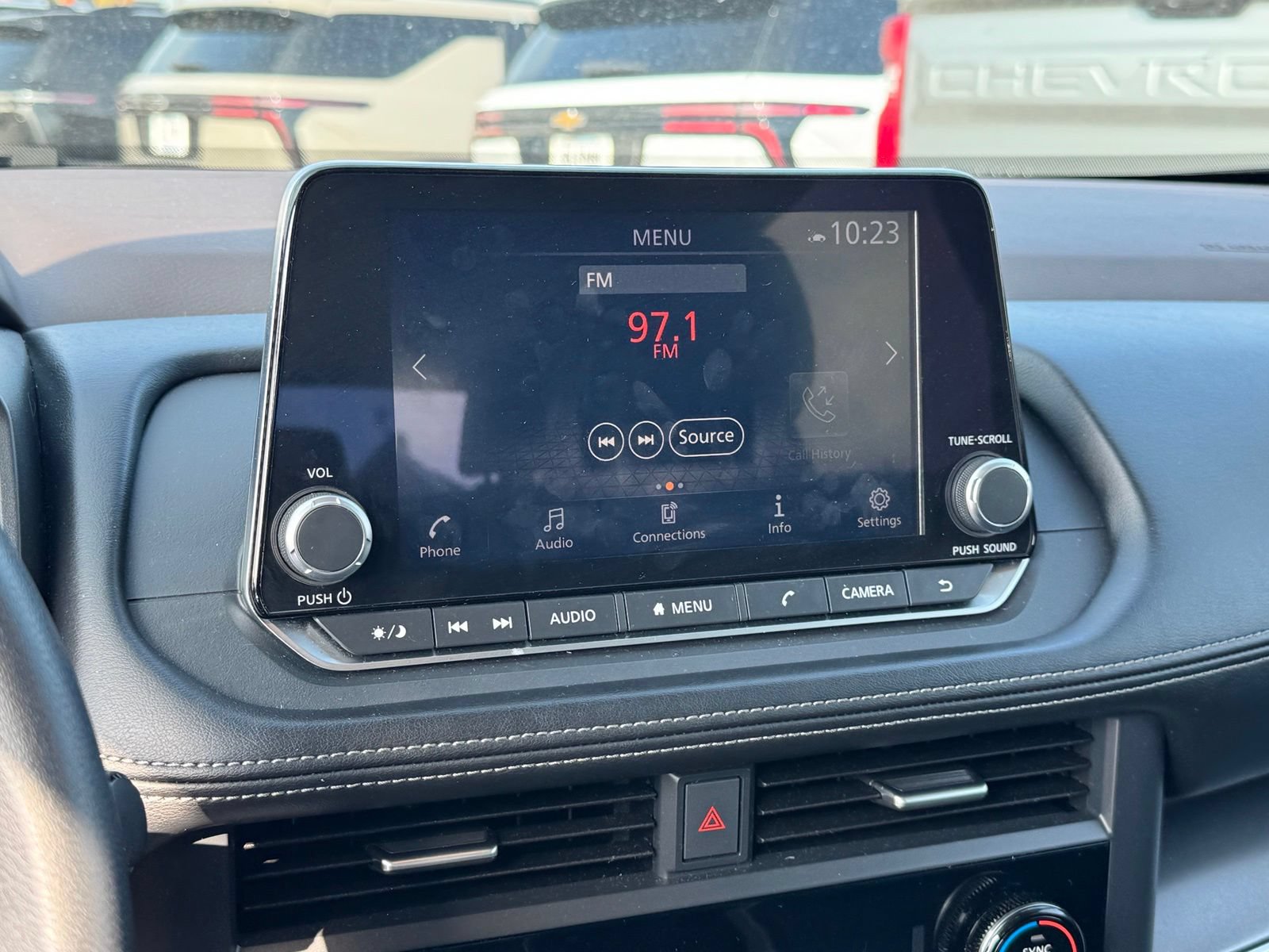 Used 2023 Nissan Rogue SV AWD/4WD image 18