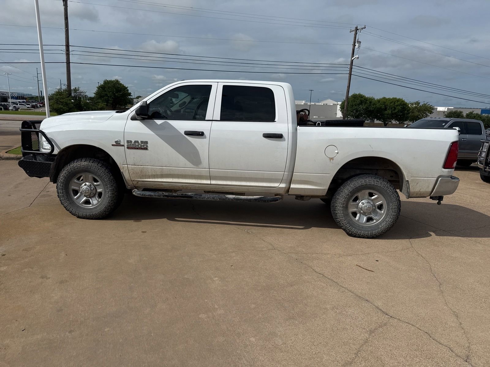 Used 2018 RAM 2500 Tradesman w/ Chrome Appearance Group AWD/4WD image 4