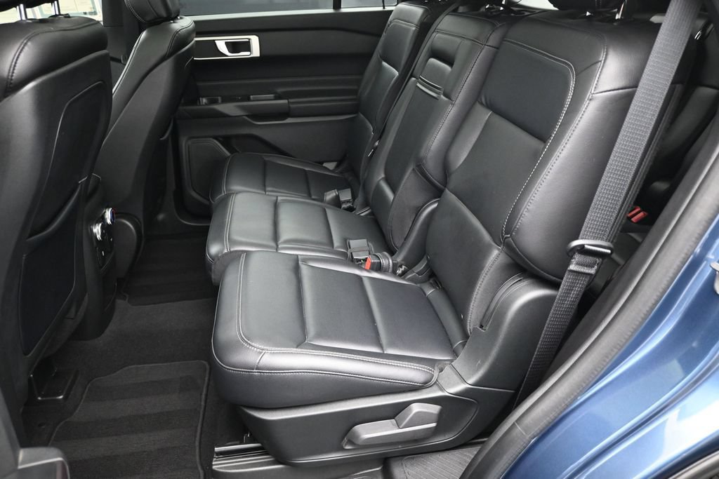 Certified 2020 Ford Explorer XLT w/ Equipment Group 202A RWD image 21