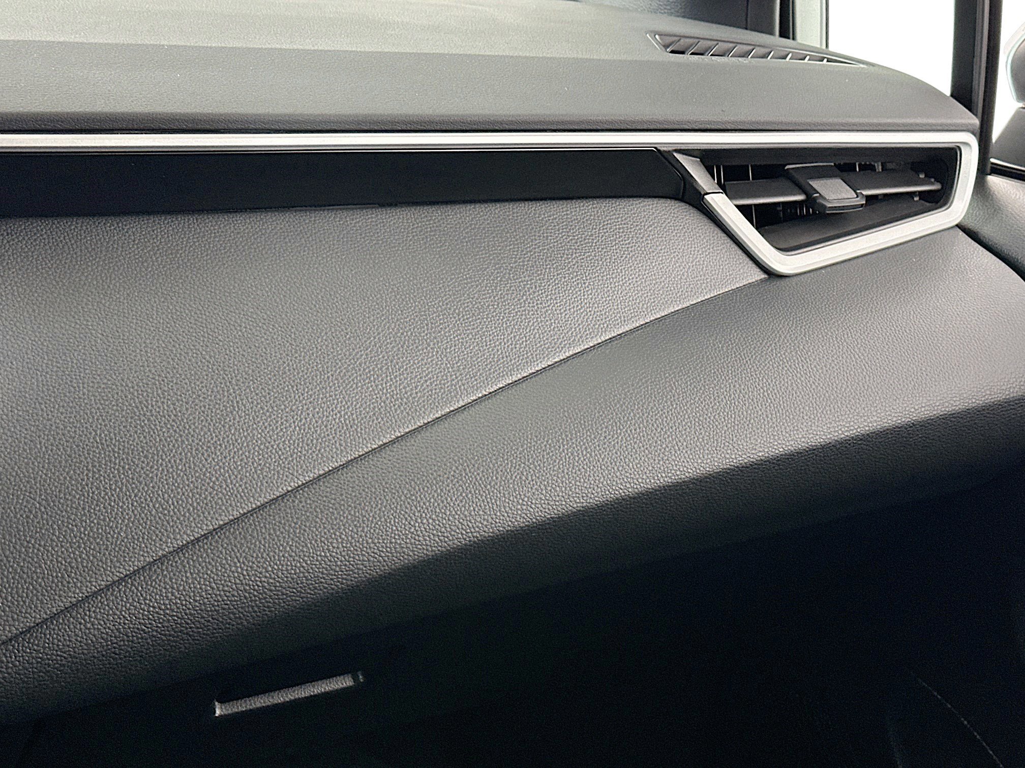 Used 2026 Toyota Corolla SE image 15