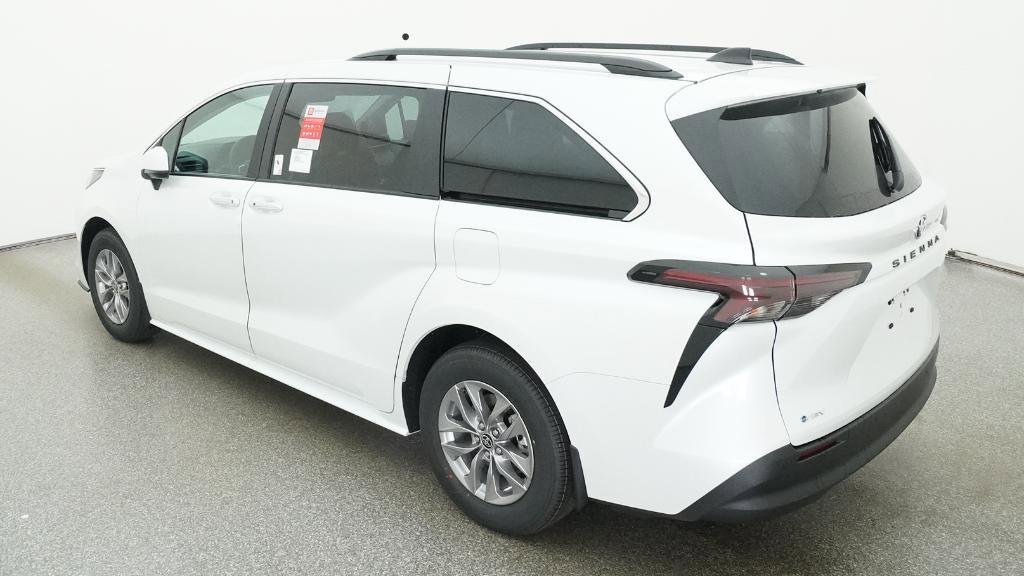 New 2026 Toyota Sienna XLE FWD image 12