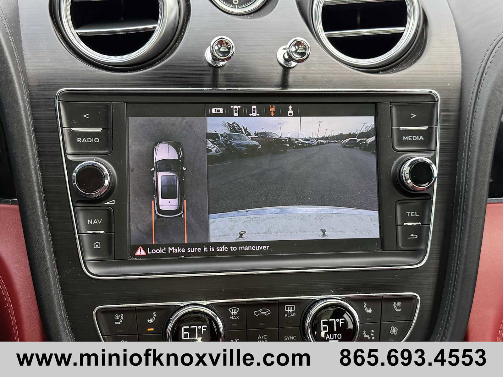 Used 2019 Bentley Bentayga image 28