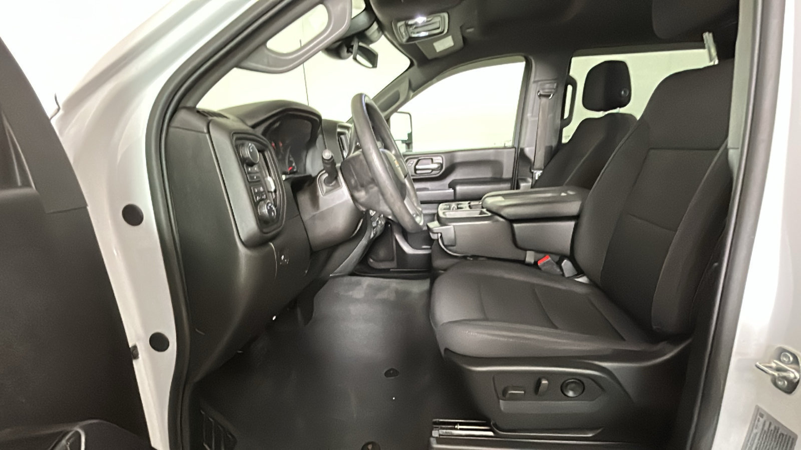 Used 2024 Chevrolet Silverado 2500 Custom w/ Custom Value Package AWD/4WD image 14