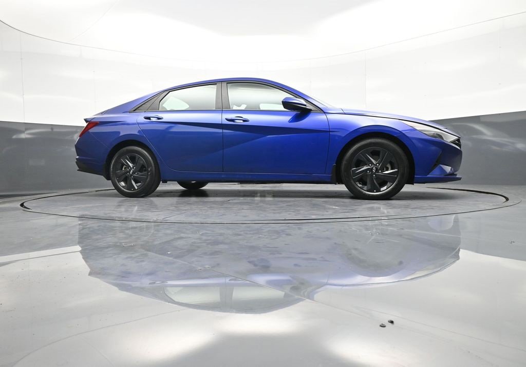 Certified 2023 Hyundai Elantra SEL image 28