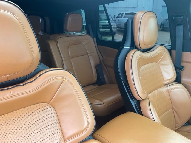Used 2024 Lincoln Aviator Black Label AWD/4WD image 13