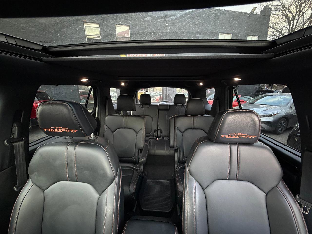 Used 2025 Honda Pilot TrailSport image 18