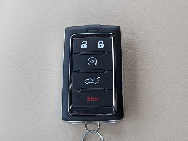 New 2025 Jeep Grand Cherokee Limited w/ Luxury Tech Group II RWD image 30