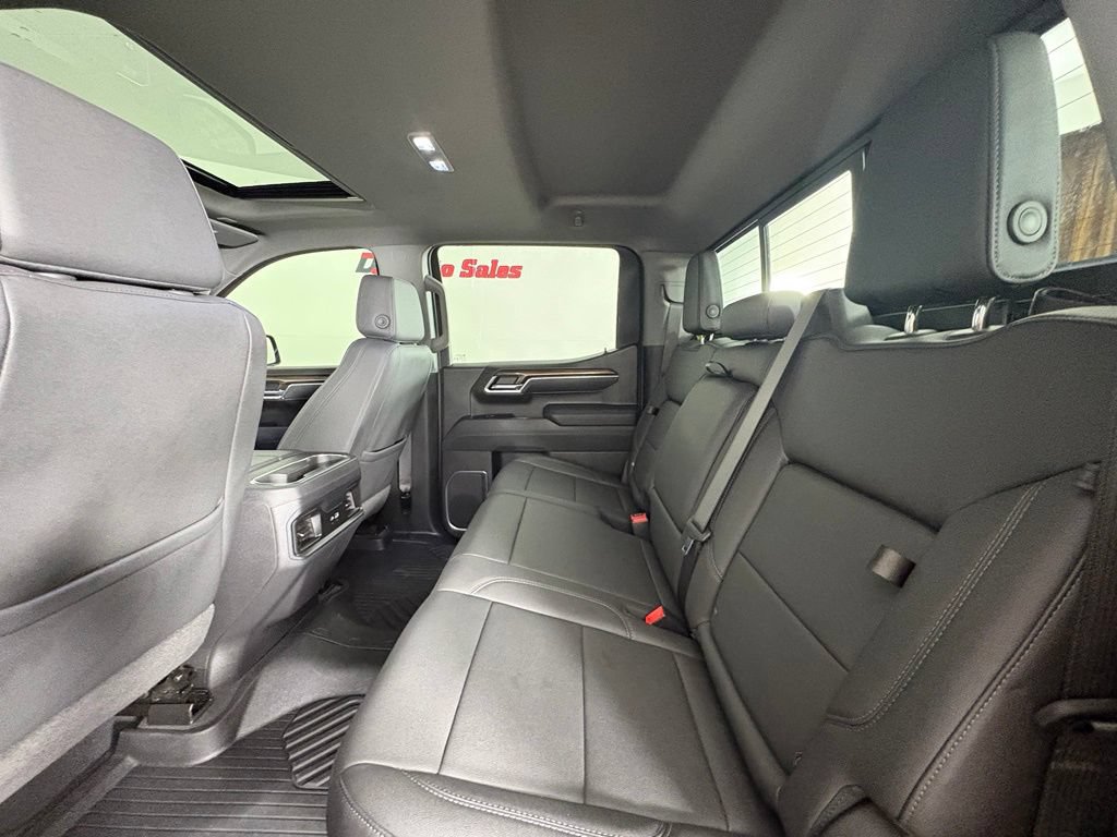 Used 2026 Chevrolet Silverado 1500 LT Trail Boss w/ LT Trail Boss Premium Package AWD/4WD image 43