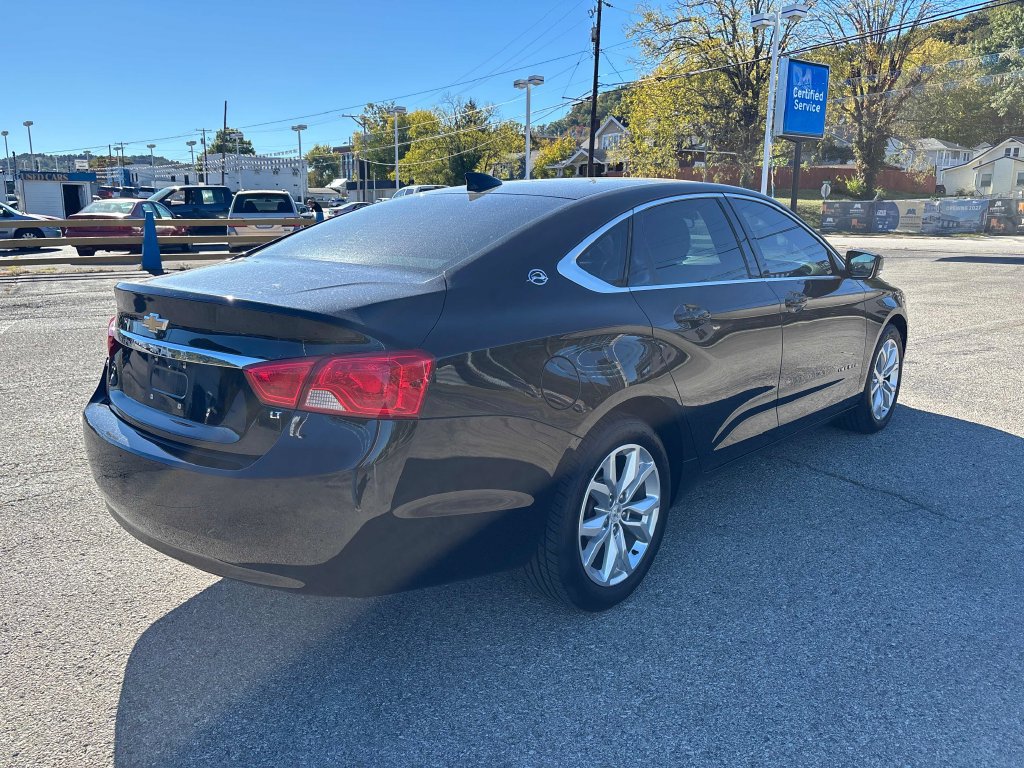 Used 2017 Chevrolet Impala LT FWD image 5