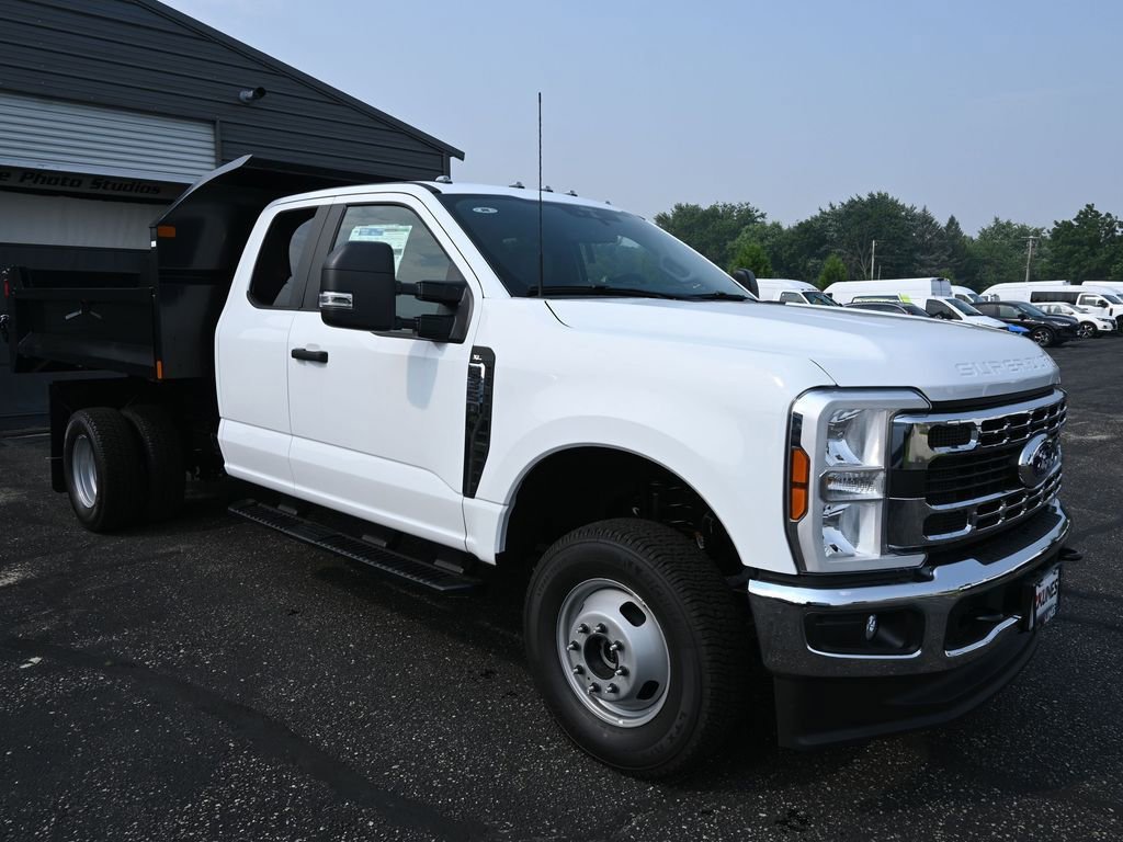 New 2025 Ford F350 XL w/ XL Chrome Package image 13
