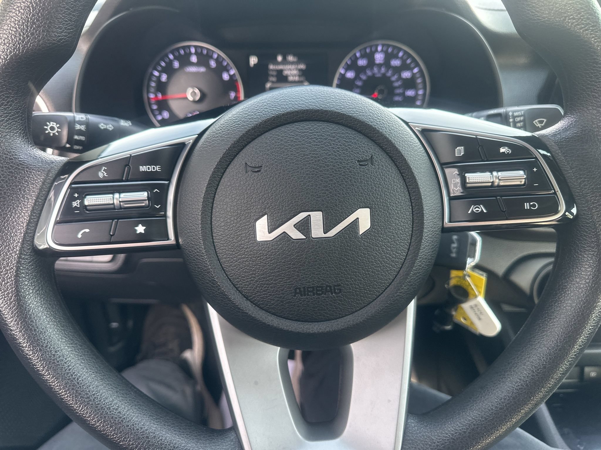 Used 2024 Kia Forte LXS FWD image 17
