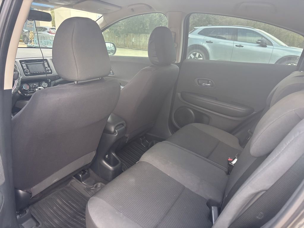 Used 2019 Honda HR-V LX image 9