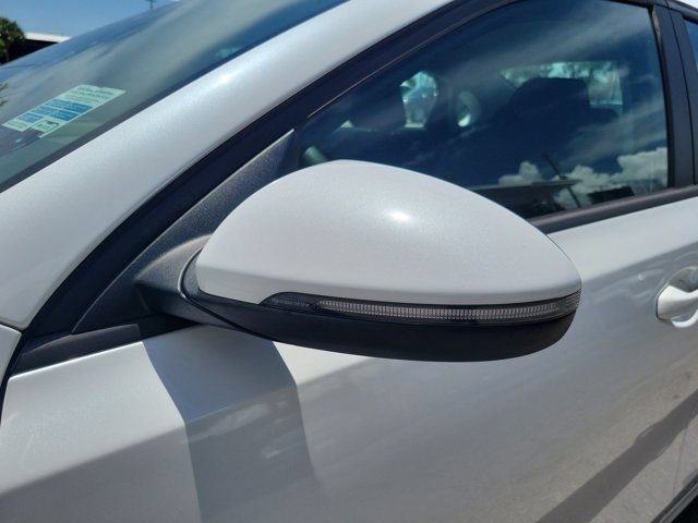 Used 2023 Kia Forte LXS w/ LXS Technology Package FWD image 6