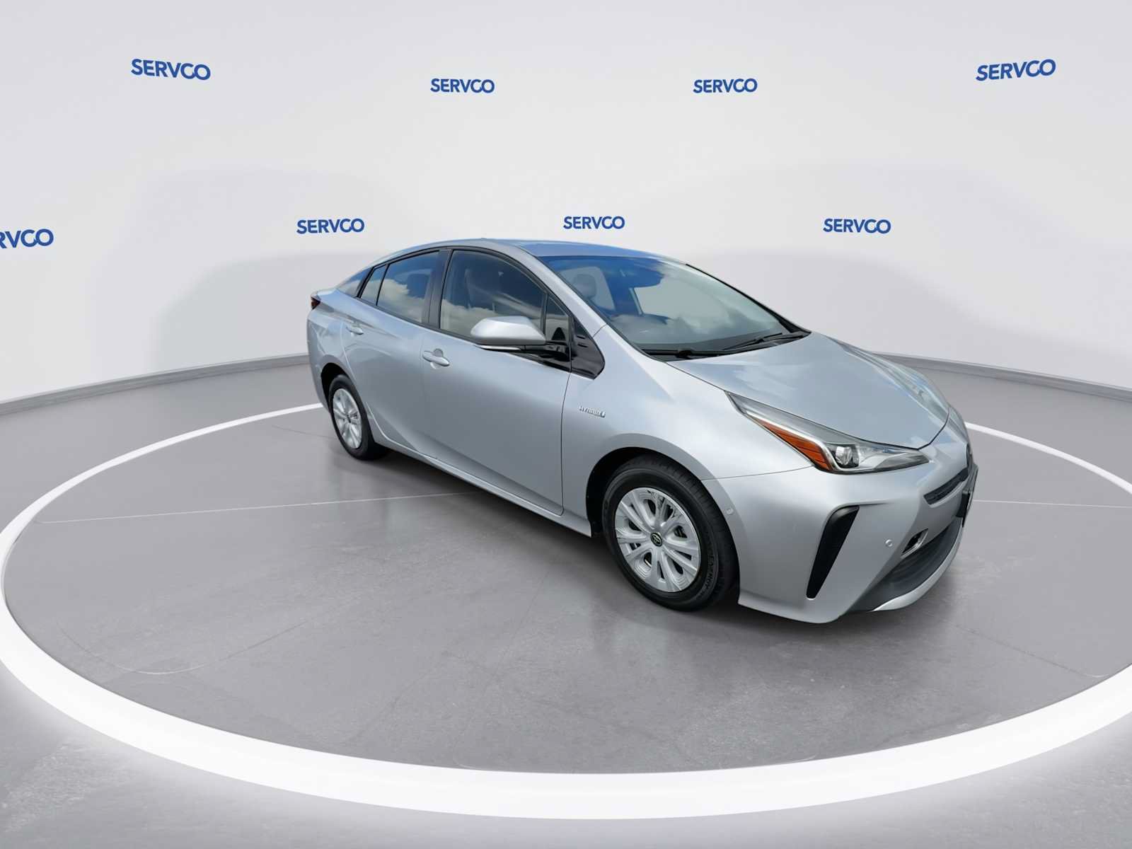Used 2020 Toyota Prius LE FWD image 2
