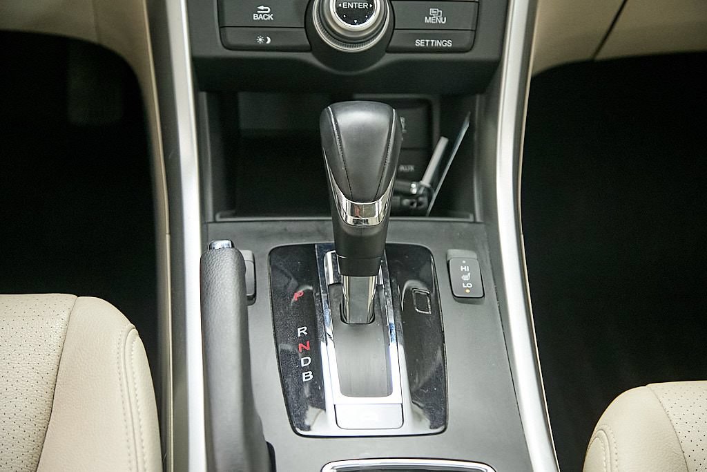 Used 2015 Honda Accord Touring image 29